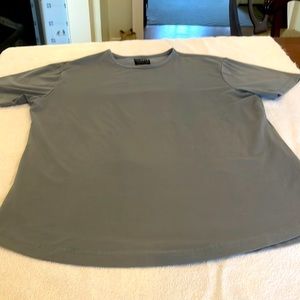 Cuts curve hem T-shirt. LG